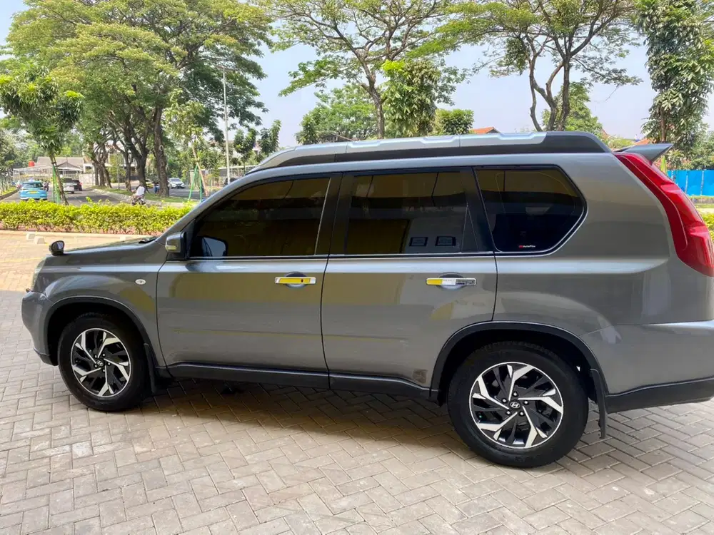 Nissan X-Trail 2009 Bensin