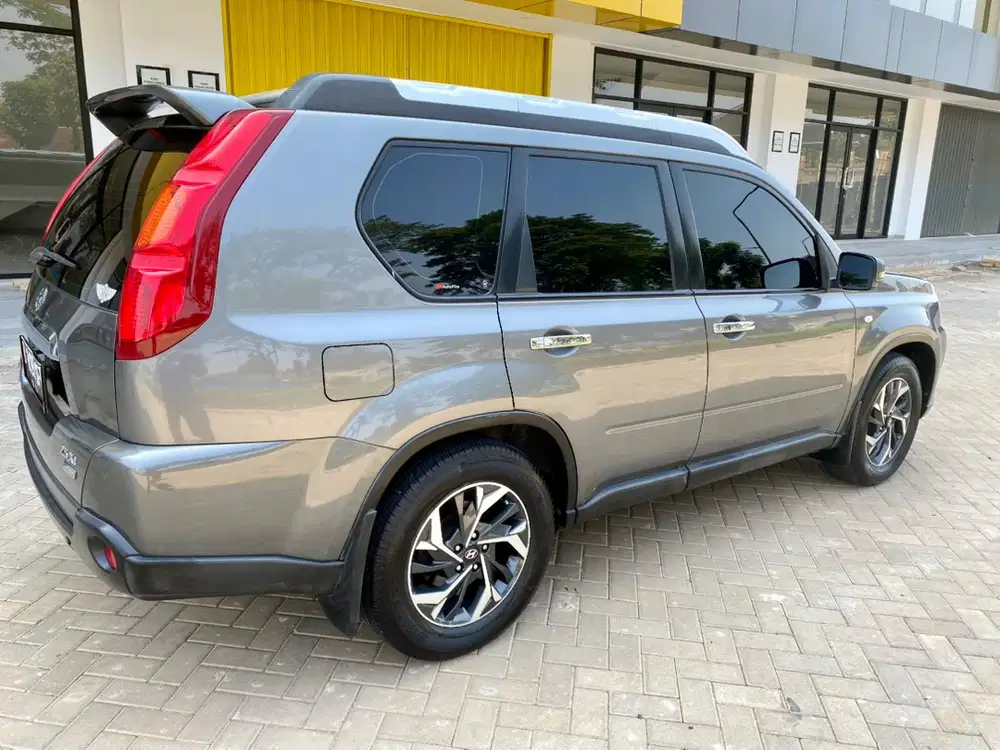 Nissan X-Trail 2009 Bensin