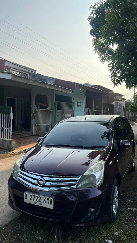 Nissan Grand livina 2011 Bensin