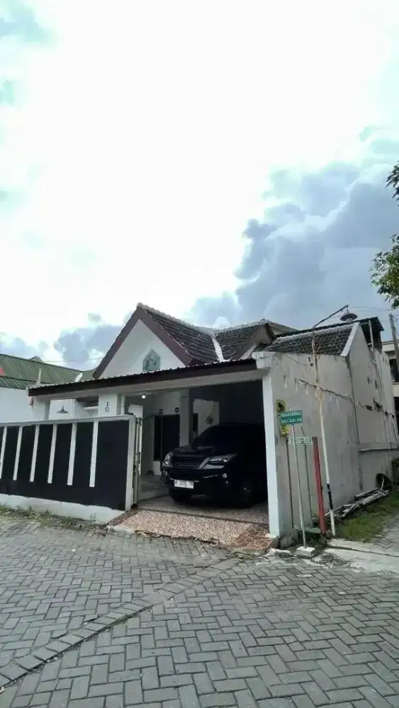 Dijual Rumah Perum Woltermonginsidi E 52 Pedurungan Semarang