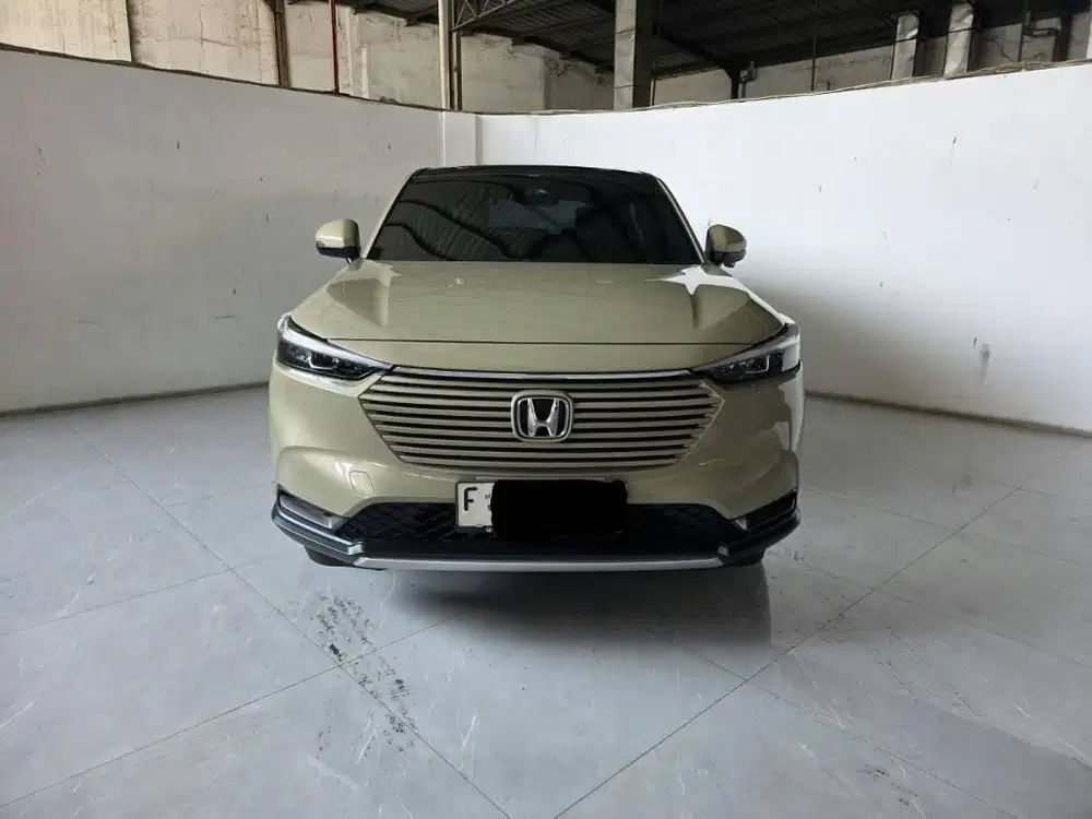 Honda HRV SE AT ( Matic ) 2023 Sandkhaki Low km 27rban Mulus