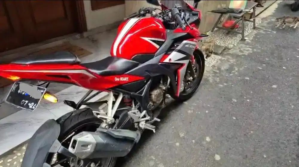 Honda CBR 150R 2019