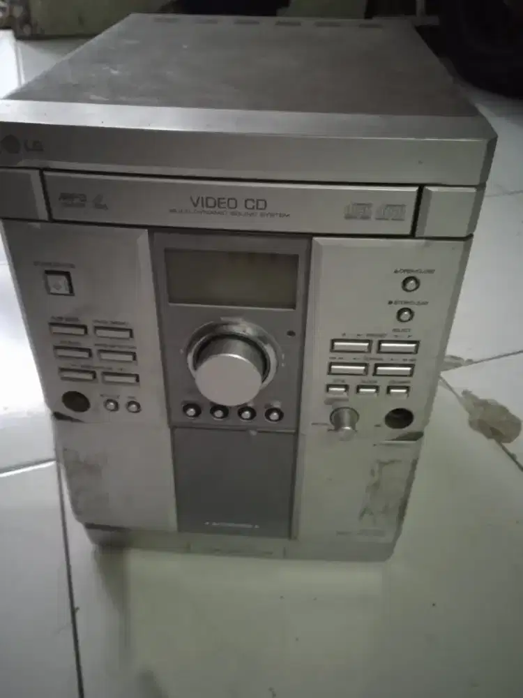 Tape radio kaset, merk LG kondisi normal utk musik ke hp