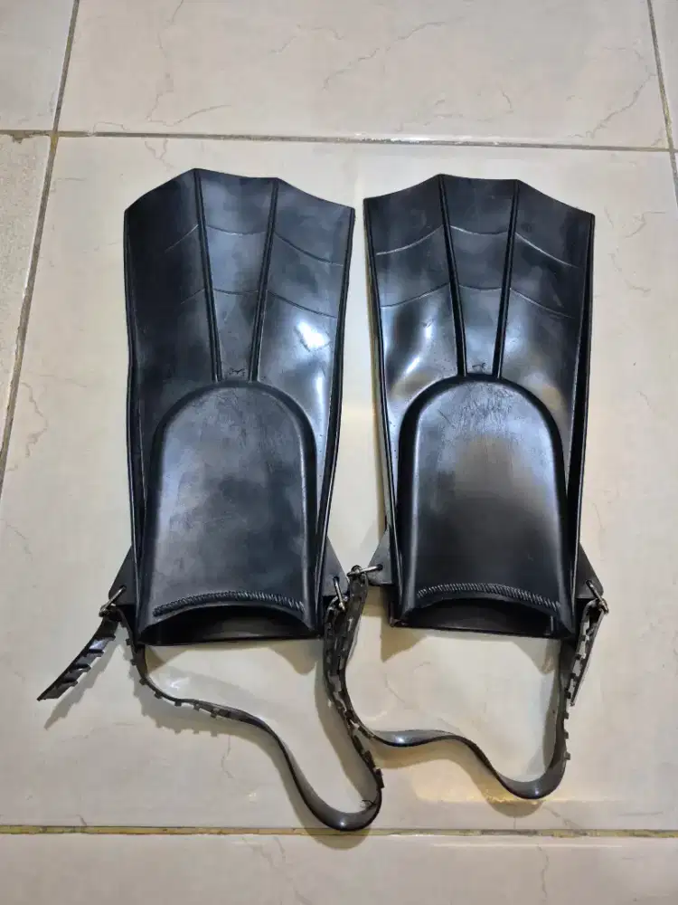 Fin Diving (Sepatu katak)