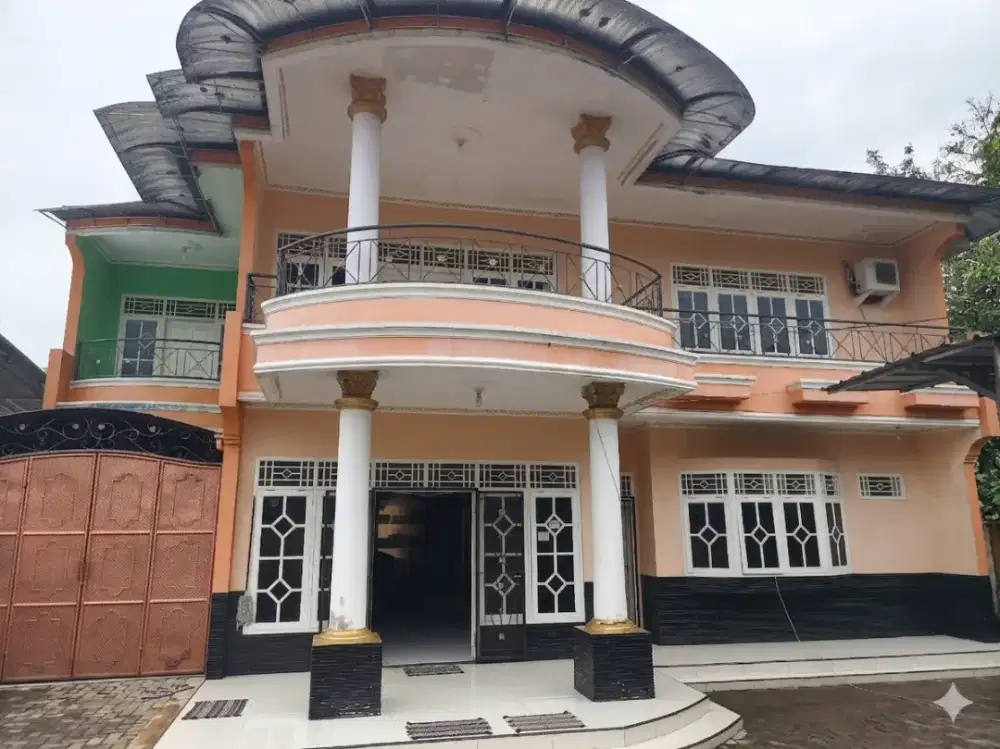 Rumah 2 lantai bagus dan murah