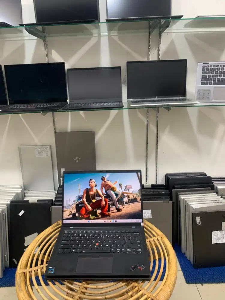 Lenovo Thinkpad X1 Carbon 9Th  i7 Gen 11 16GB/256GB 14 Inch *RVN