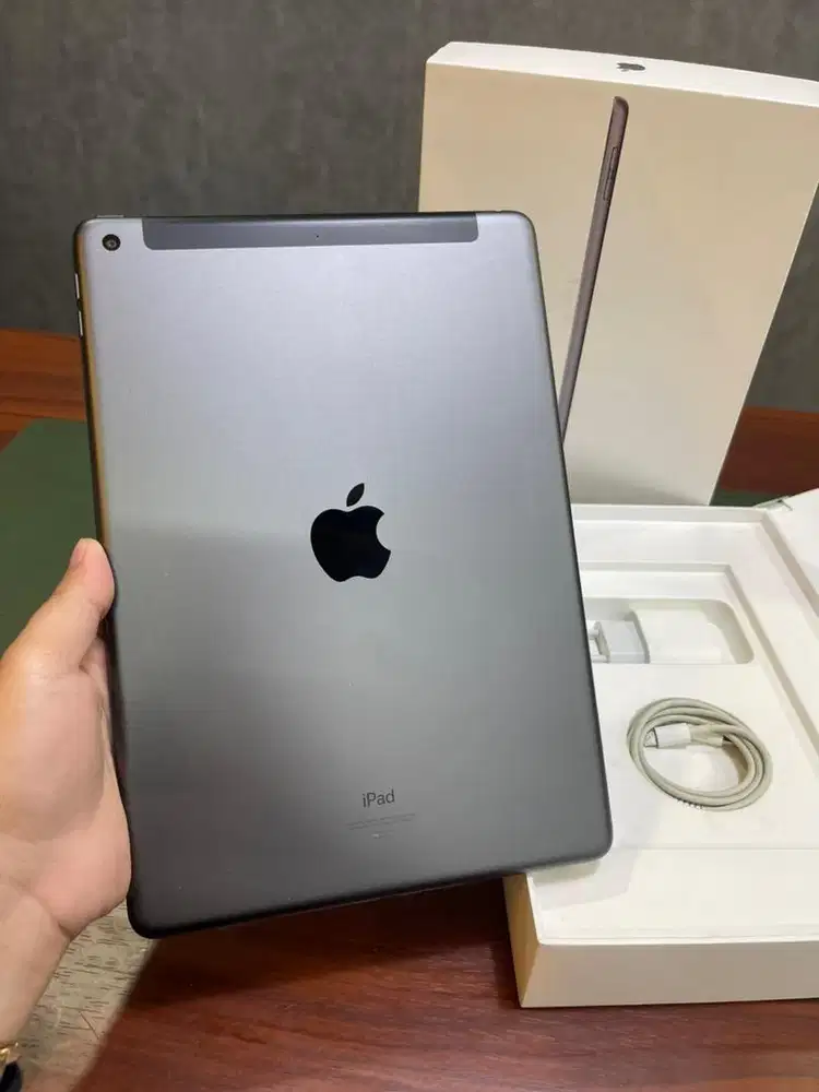Ipad 9 256 Wifi + Cellular grey Garansi Resmi Ibox fullset