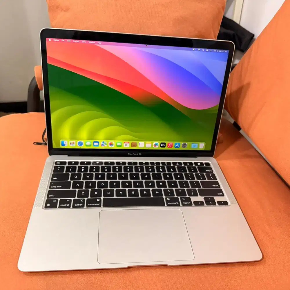 Macbook Air 2020 M1 Ram 8