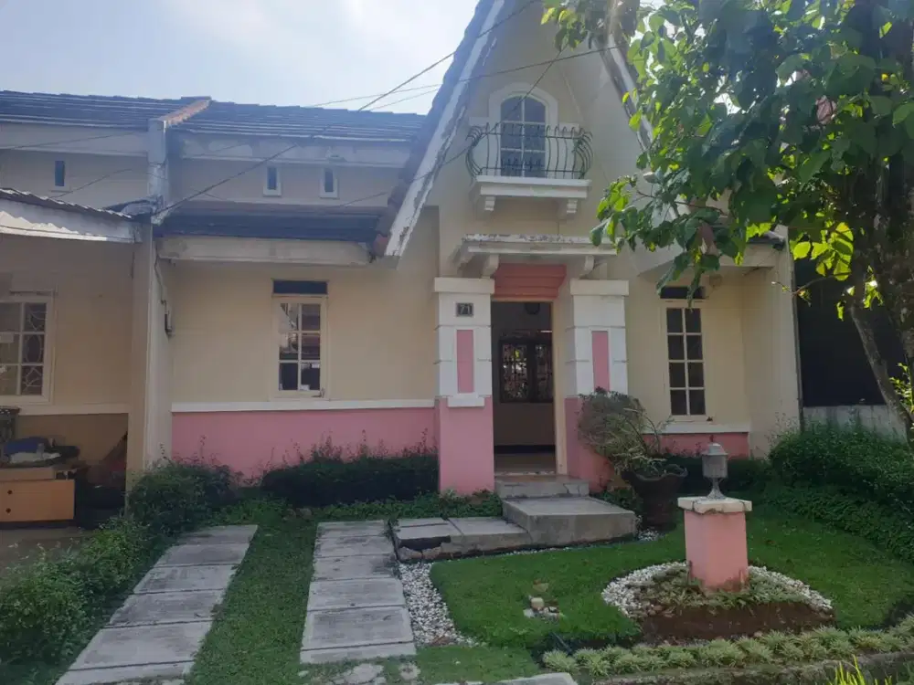Di Jual Rumah Taman Venesia Sentul | SHM Dekat Tol & Fasilitas Lengkap Ada Taman Depan Belakang | Harga Nego