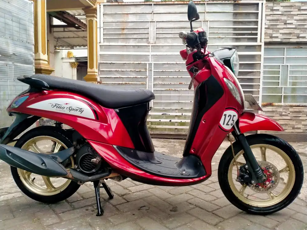 Yamaha Fino 125 lengkap motor sehat walafiat kterangan detail dibawah