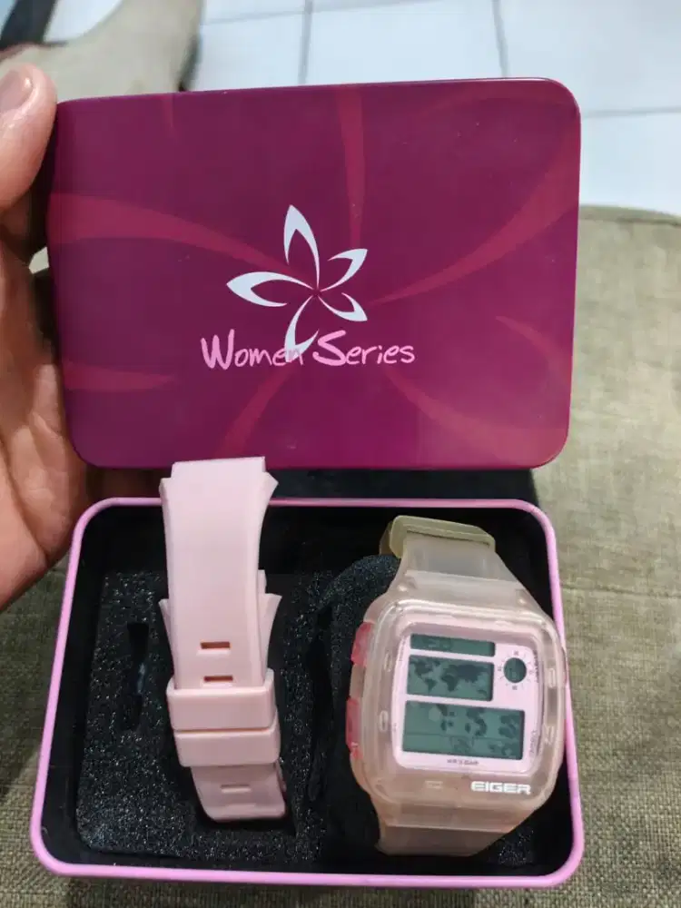 Jam tangan eiger cewe msh baru