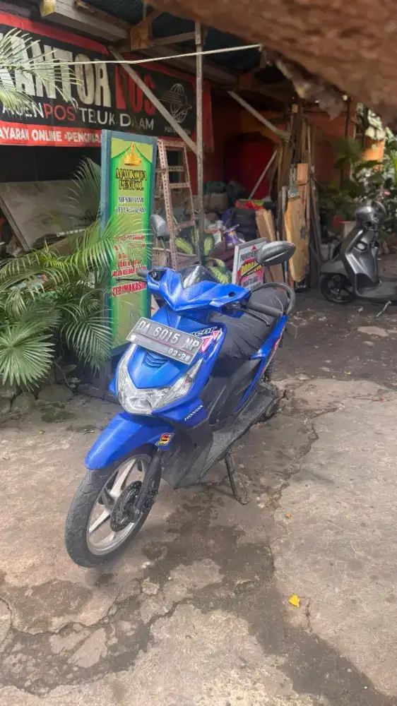 Jual motor beat Karbu 2011