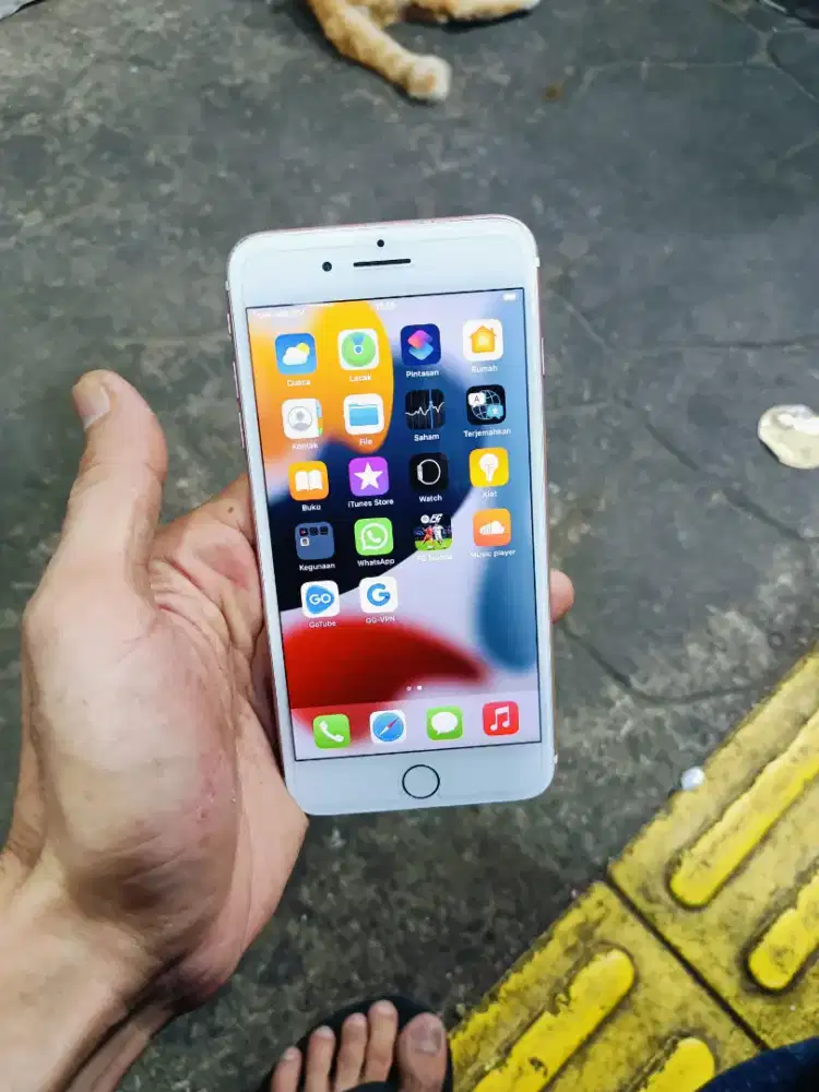 Iphone 7 plus. 128 gb ibox