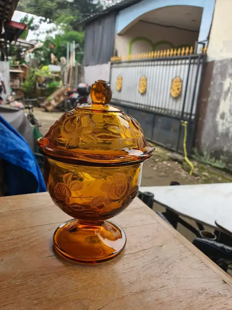 Toples/ Tempat Permen