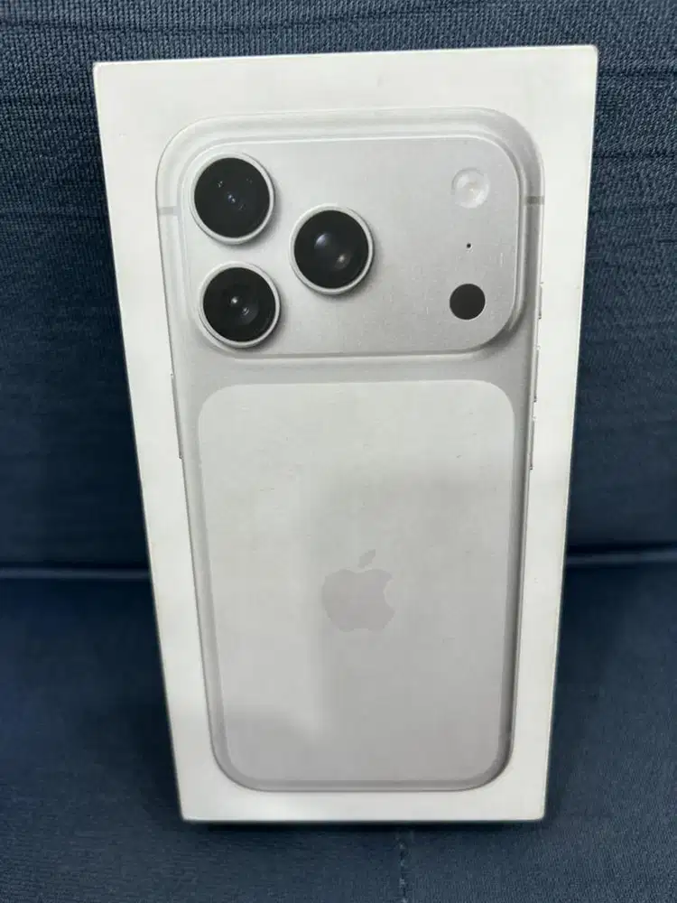 Iphone 17 Pro , Silver , 512GB New IBox