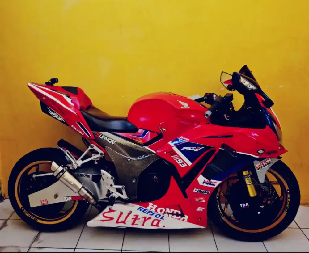 CBR 150 modif moge look. Murah aja