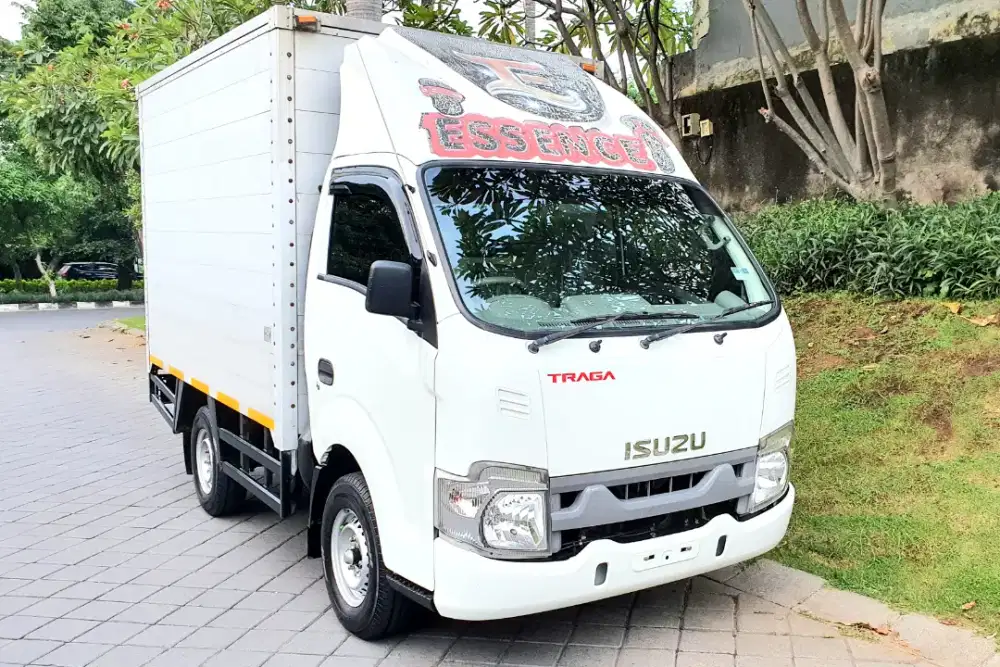 MURCE EURO 2 Isuzu Traga Box Tinggi Solar 2022/2023 No L300 2021 KIM