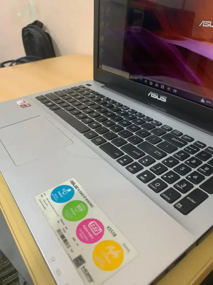 ASUS X555B - AMD A9 9420 - VGA RADEON - 4GB - SSD 128GB