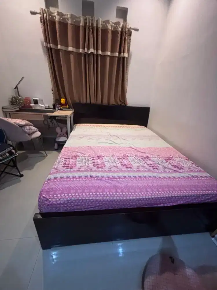 Tempat Tidur Jati Asli