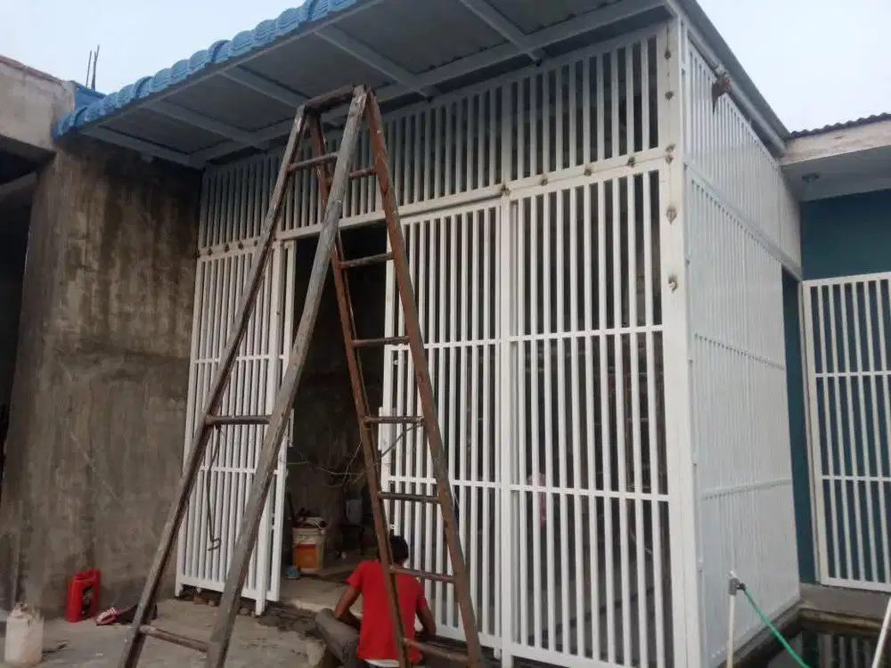 Pagar pintu minimalis