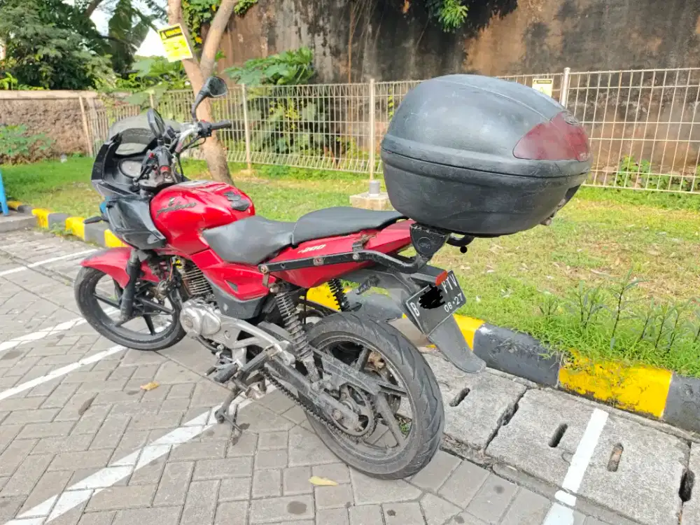 Motor Bajaj Pulsar 220F UG4 Merah