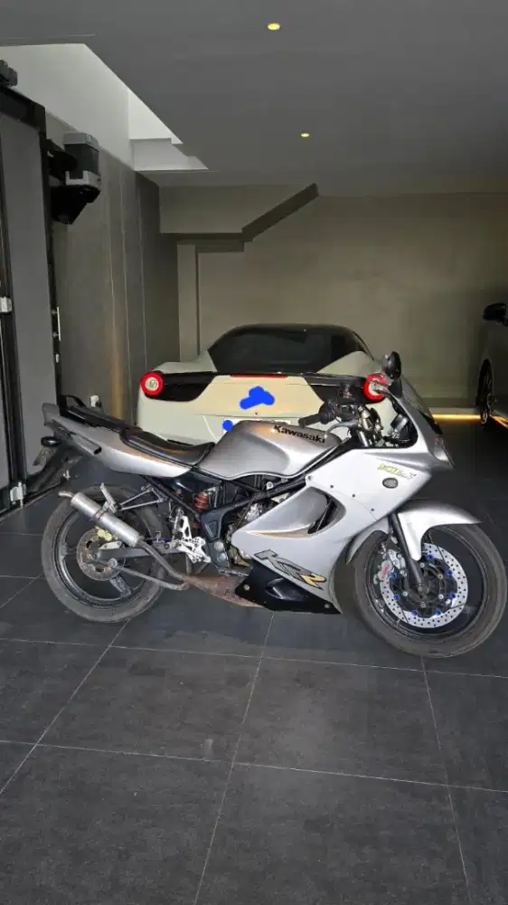 Di jual cepat BU ninja RR old 2011