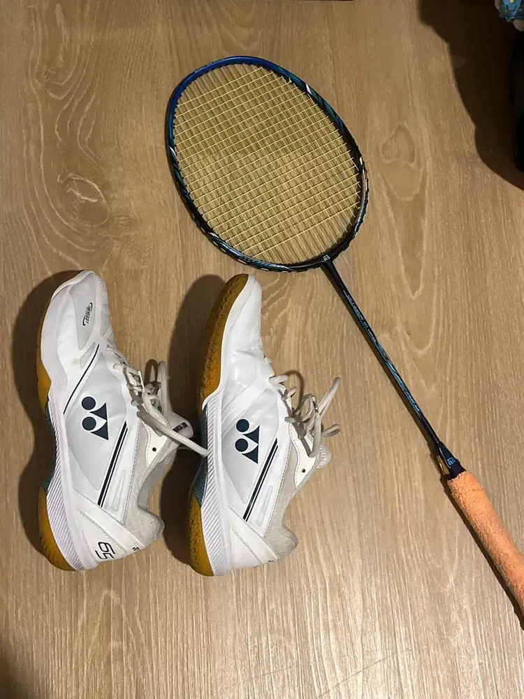 jual raket badminton & sepatu badminton bundling