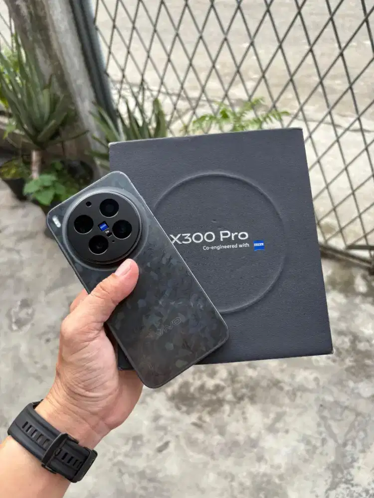 Vivo X300 Pro 5G Zeiss 16/512 Garansi Resmi November 2026