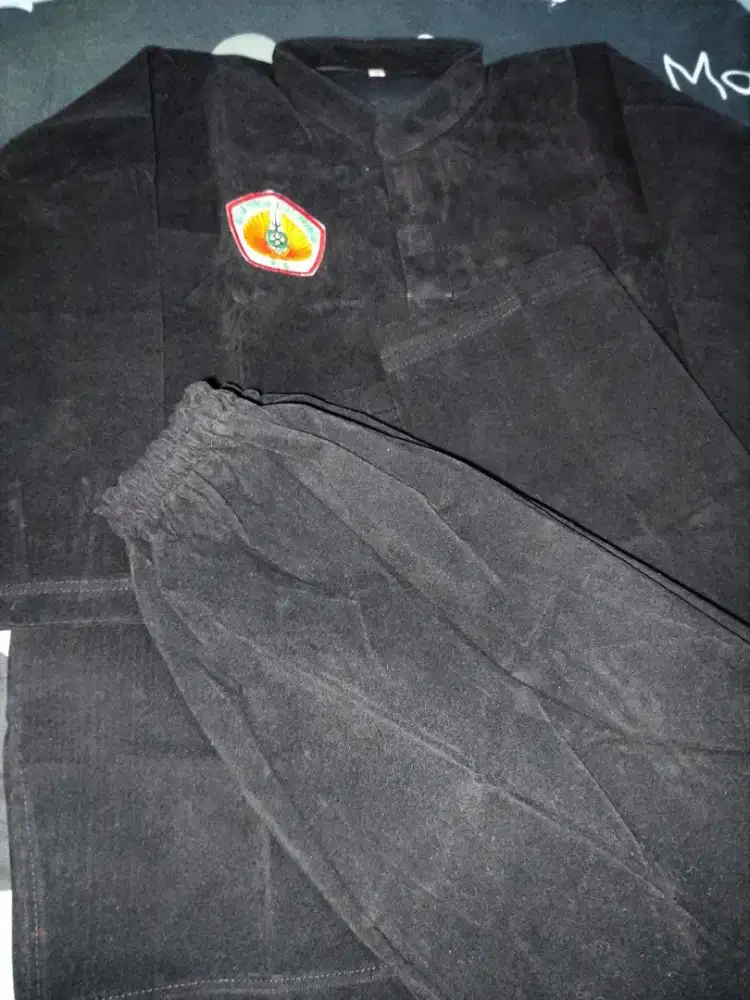 BAJU SILAT BLUDRU