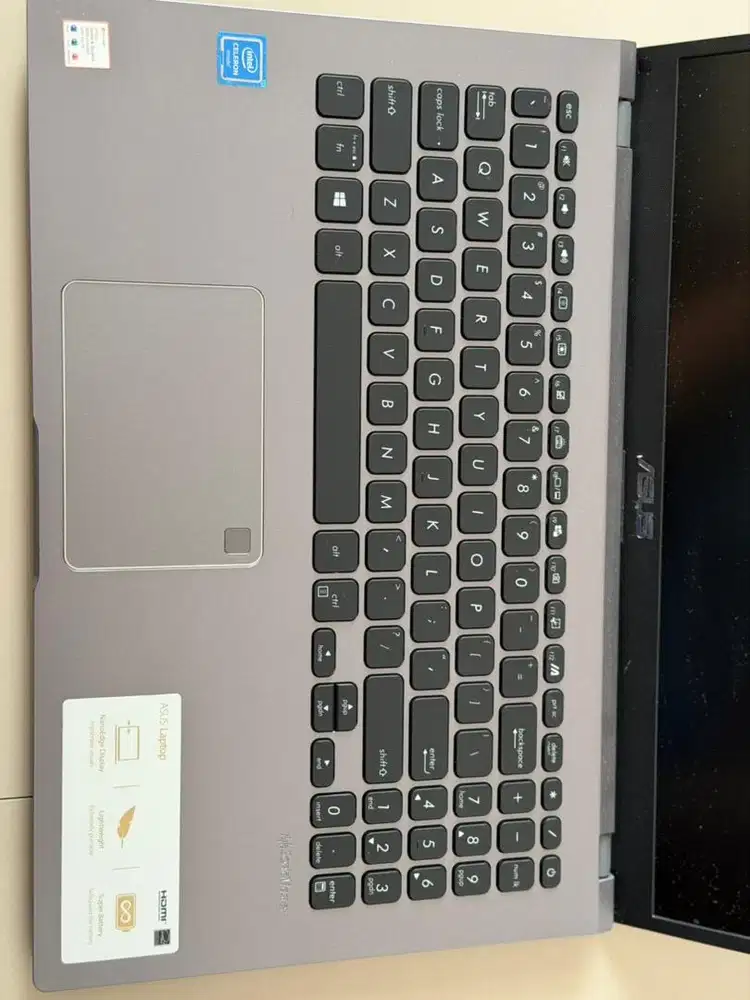 dijual laptop asus jarang dipakai masih gress