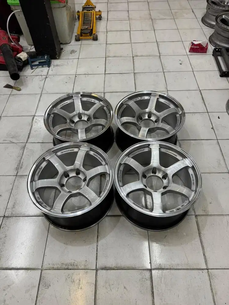 Volk rays te37 velg fortuner/pajero