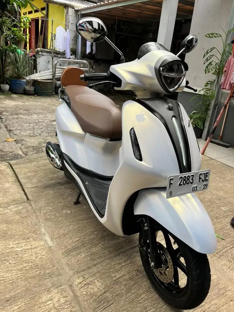 YAMAHA GRAND FILANO LUX WHITE PEARL