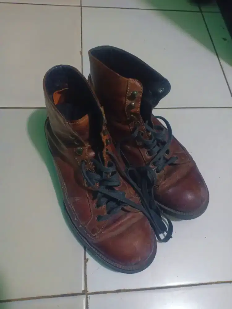Sepatu kulit Asli ukuran 40-41,bekas pakai sendiri,Jual murah