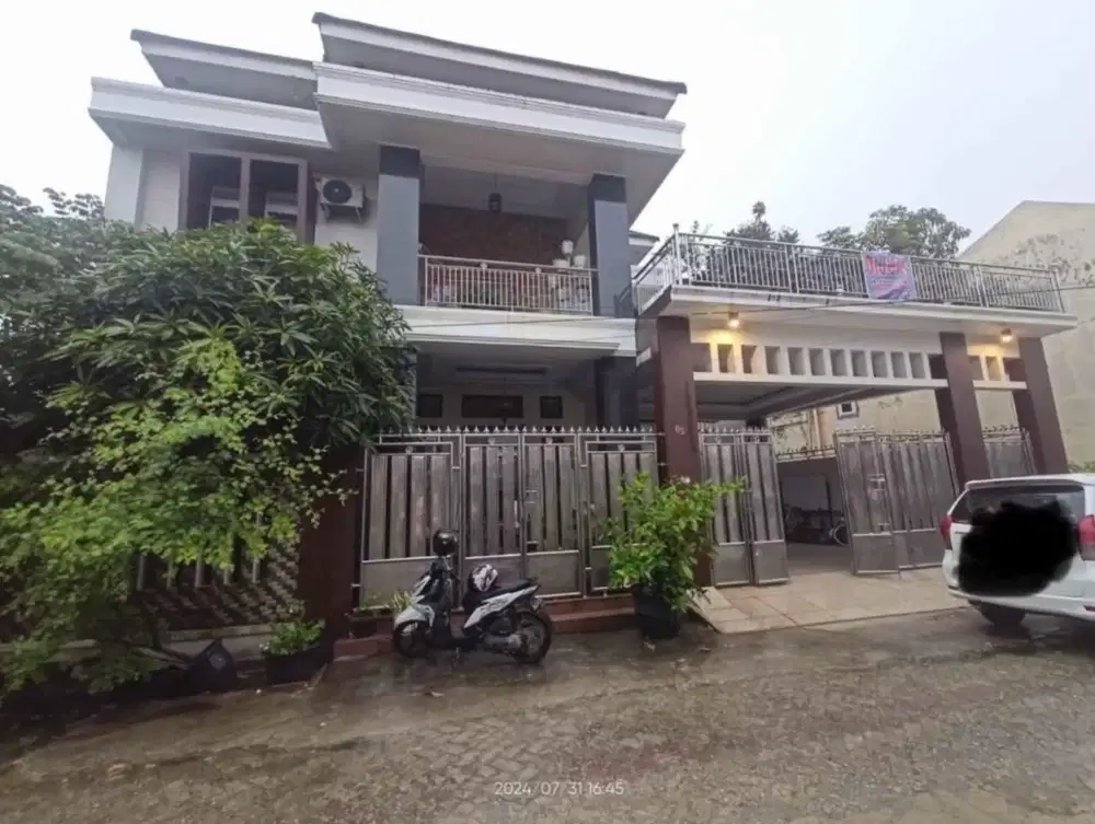Rumah mewah ditengah kota