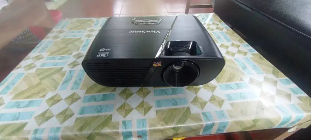 Proyektor LCD siap pake