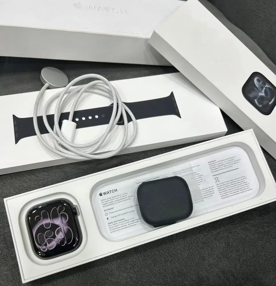 Apple watch series 11 64gb 46mm masih garansi Ibox mulus fullset