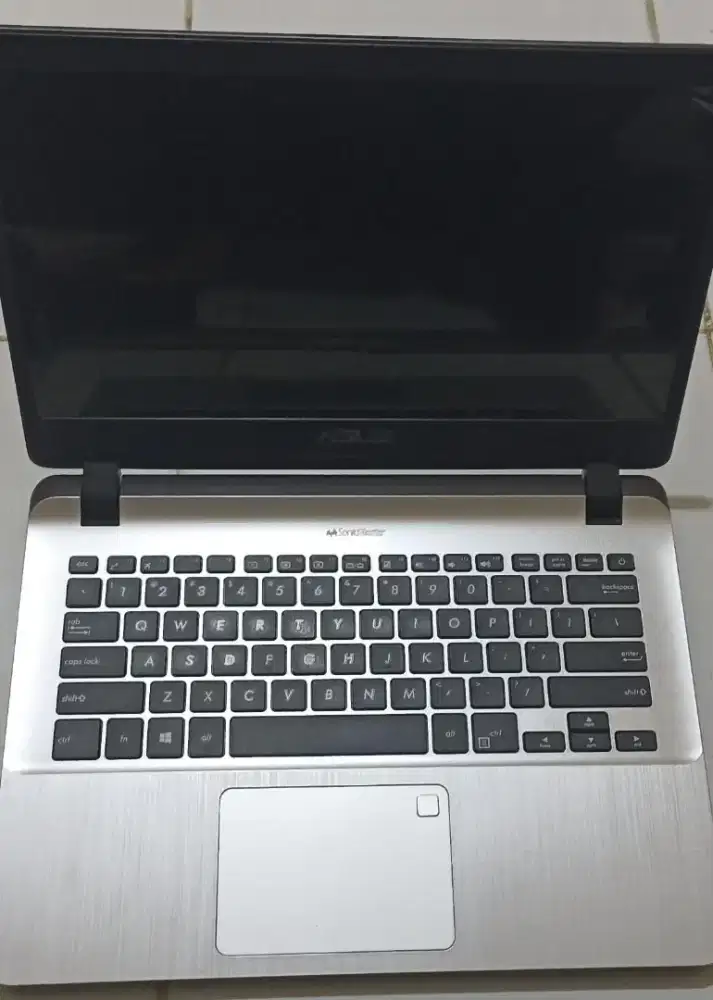 laptop asus A407M