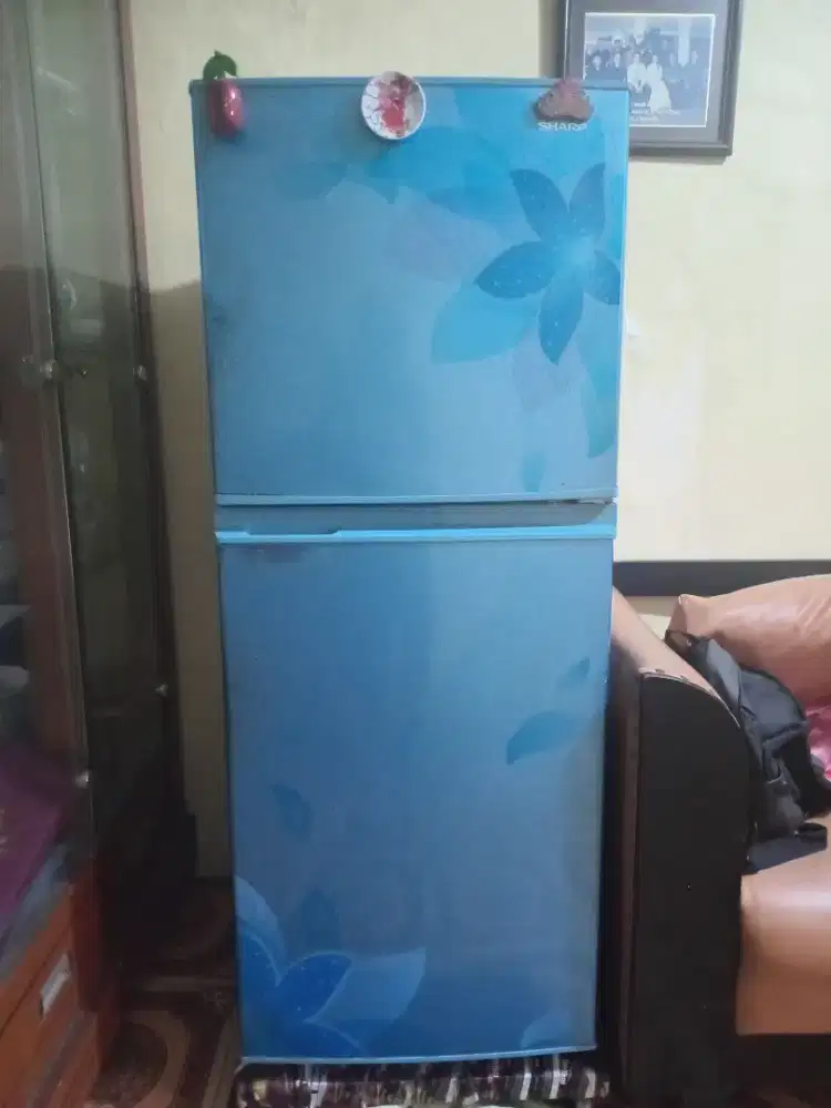 DI JUAL KULKAS SHARP 2 PINTU