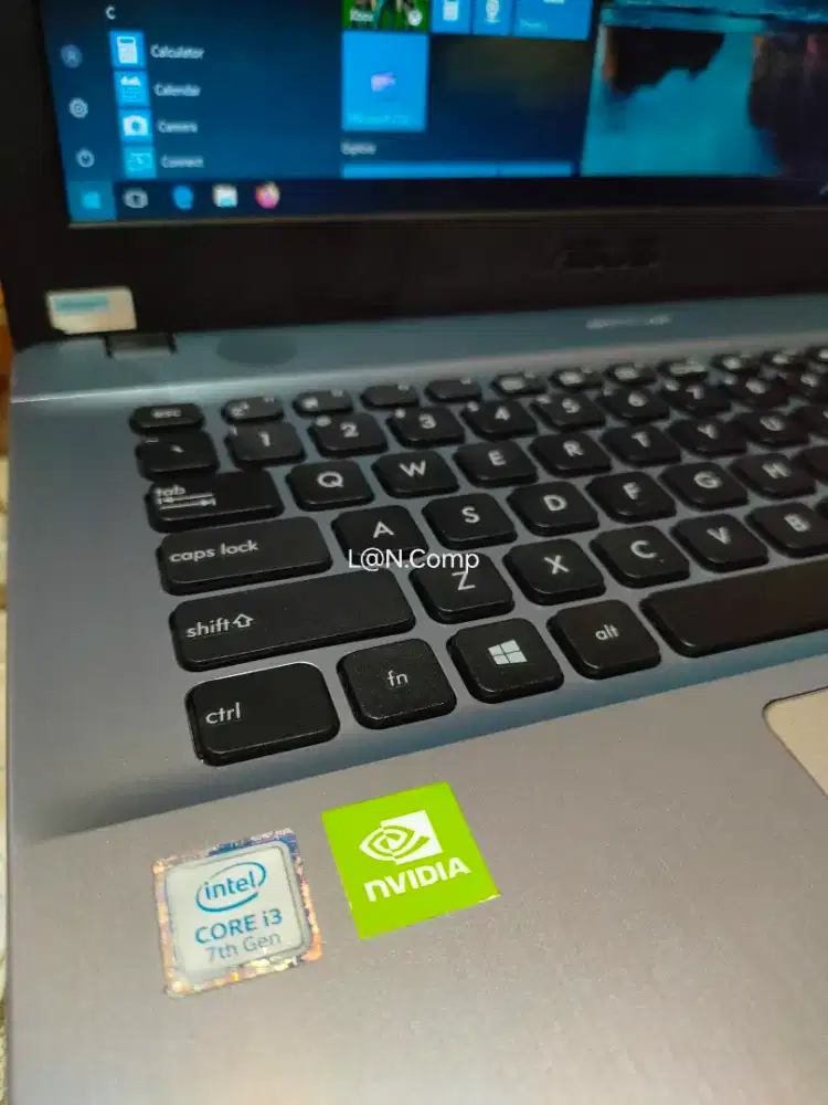 Asus Core i3-7020u Nvidia mx110 for desain