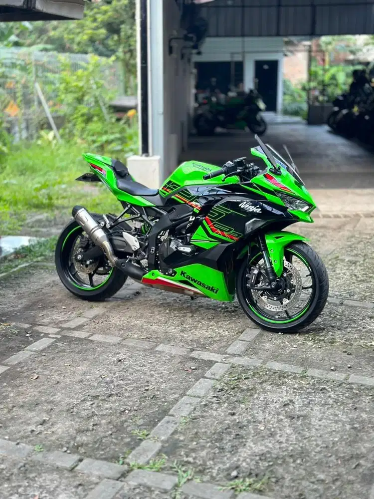 ZX25RR KRT ABS QS LOW KM ANTIK