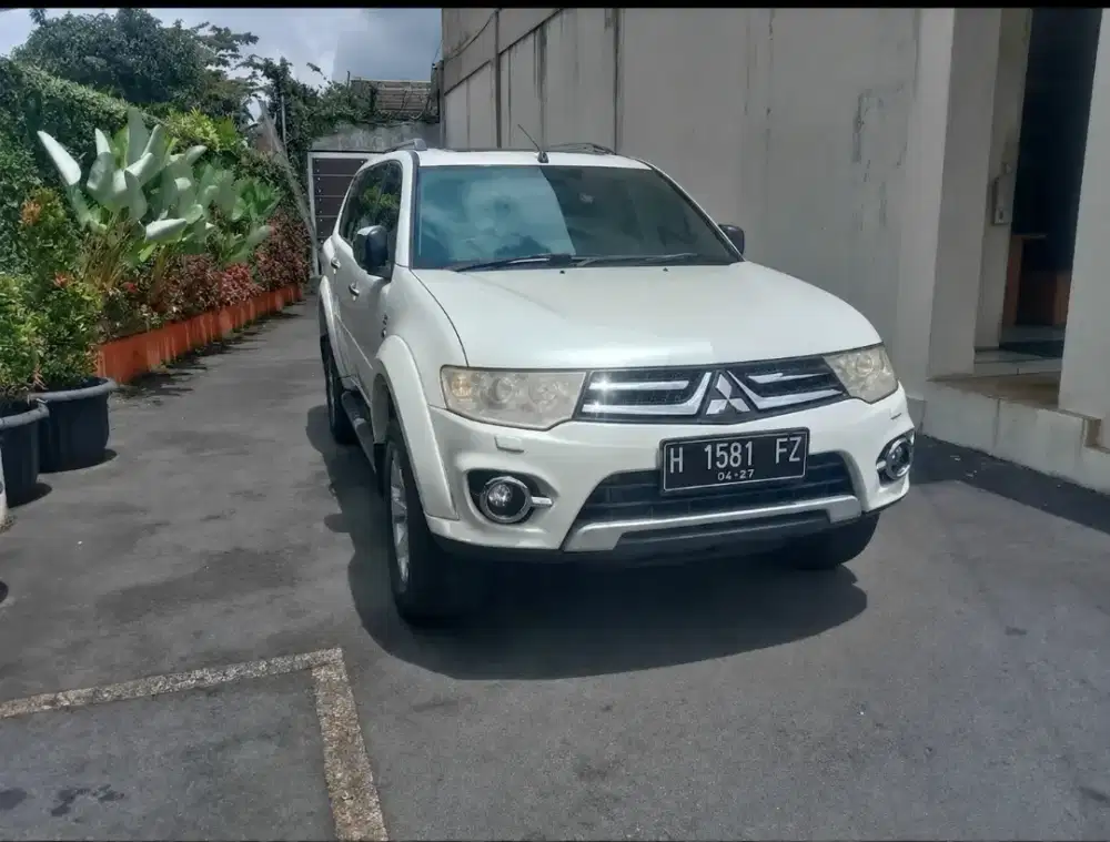 PAJERO SPORT 2.5 HP-E ( 4x2 ) A/T Tahun 2014