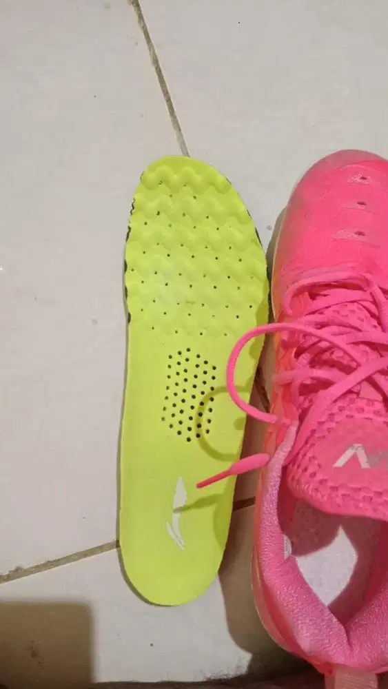 sepatu Li-Ning Gyrfalcon V (model AYAU007-1)