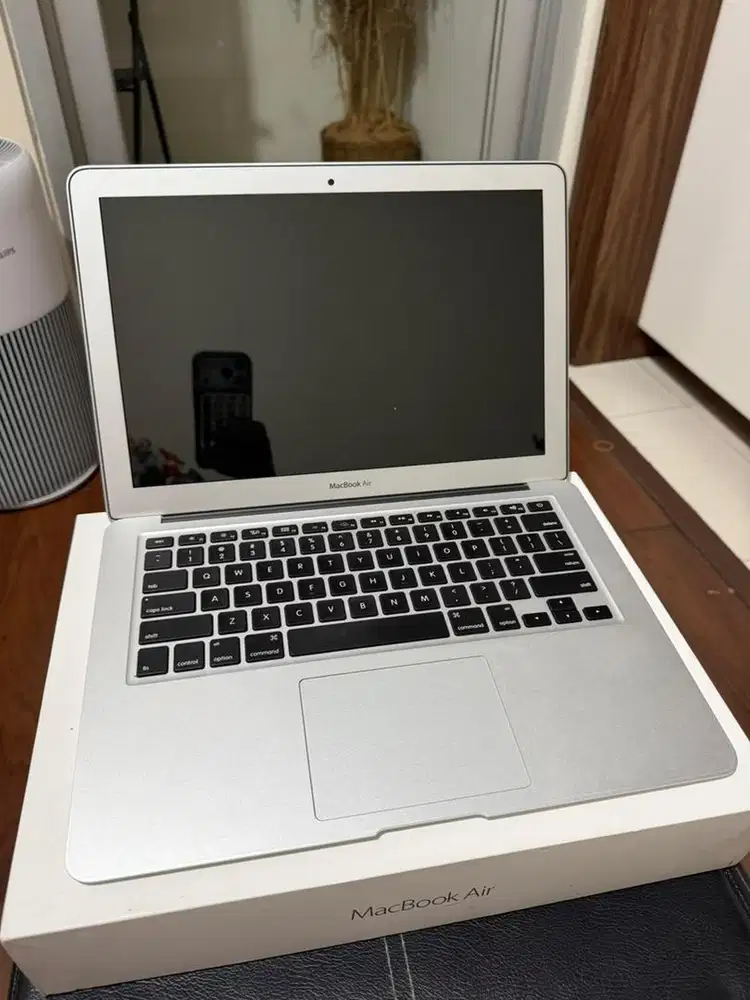 MACBOOK AIR 13 INCH 2013 RAM 4GB SSD 128GB INTEL CORE I5