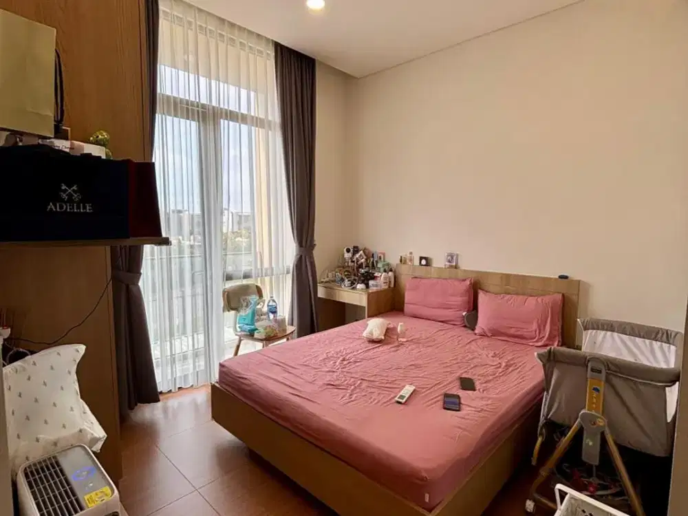 RUMAH FULL FURNISHED UNIT LANGKA DEPAN CLUBHOUSE TANAKAYU BSD CITY