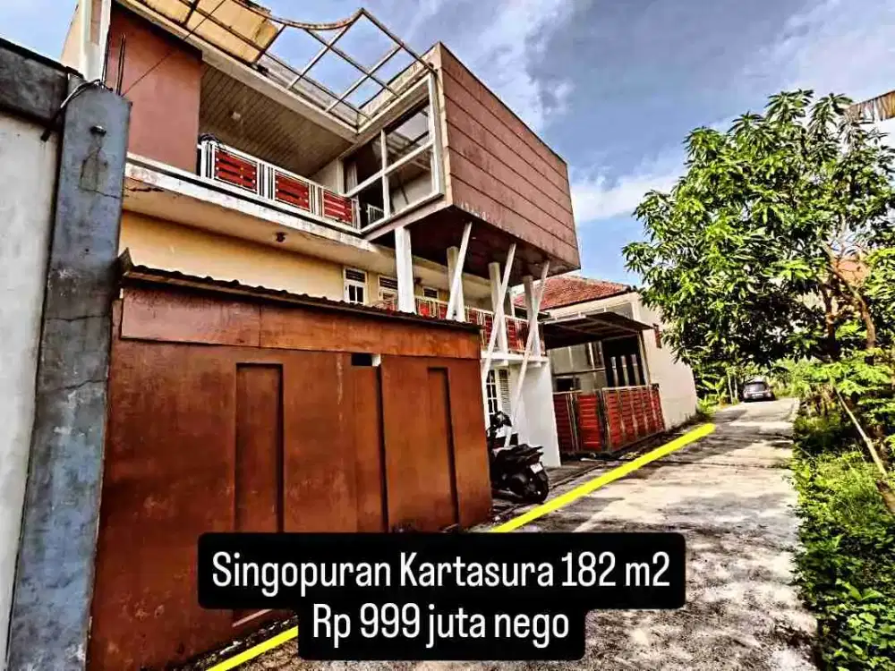 rumah mewah 2 lantai 182 m2  di  singopuran Kartasura