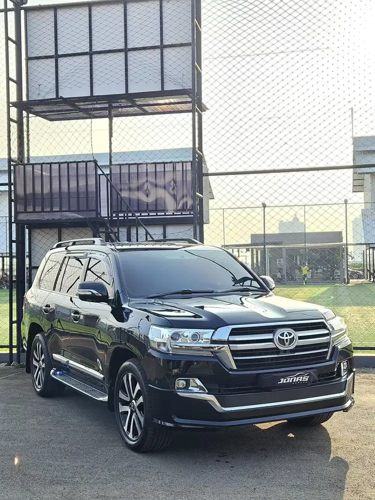 Toyota Land Cruiser 2011 Bensin ANTIK