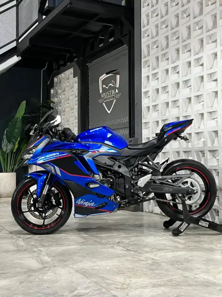 KAWASAKI ZX25R ABS 2024 - Chintia Mustika