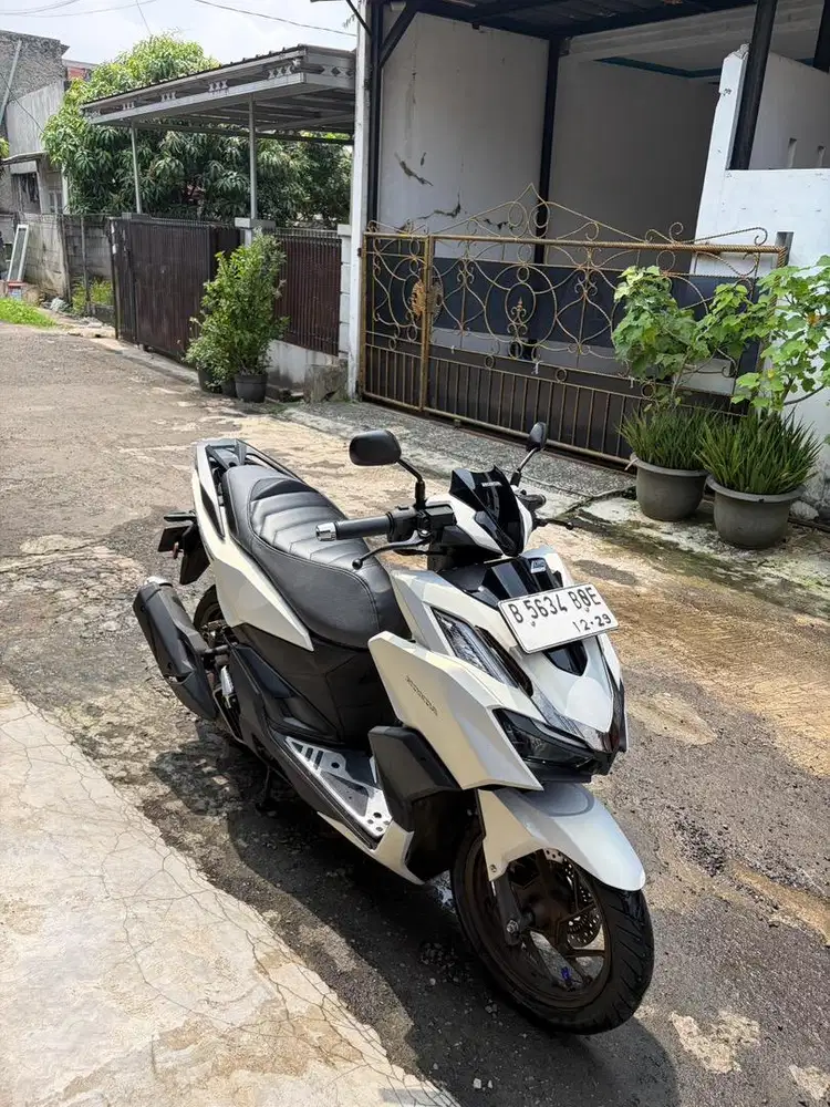 Vario 160 abs 2024 putih