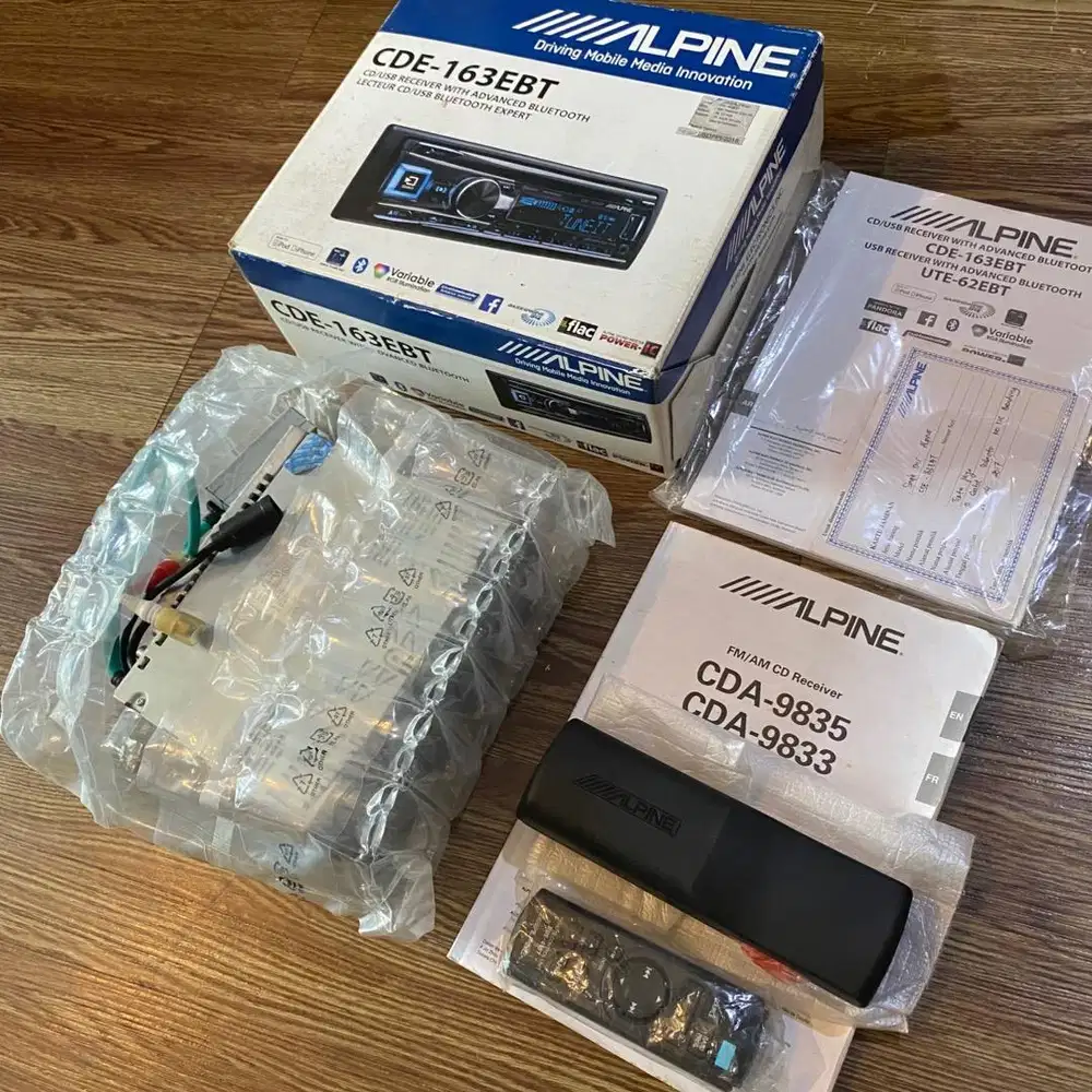Head unit Alpine cda - 9835 fullset