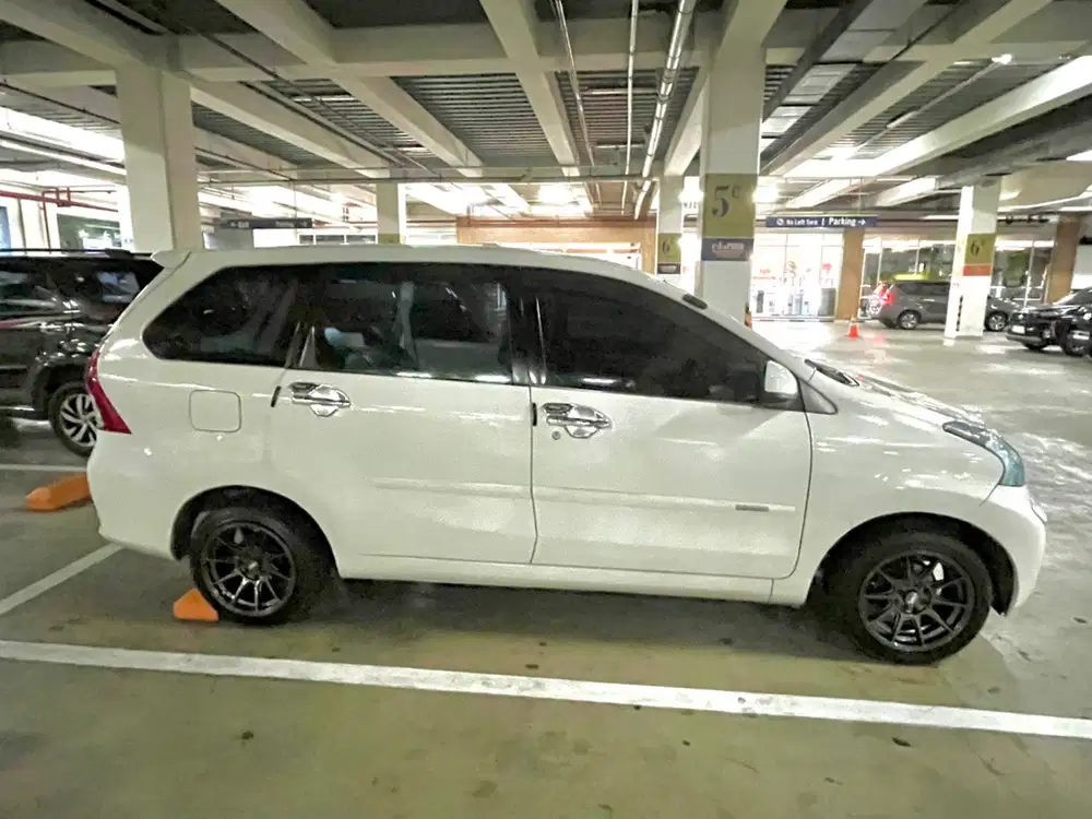 Daihatsu Xenia 2014 Bensin